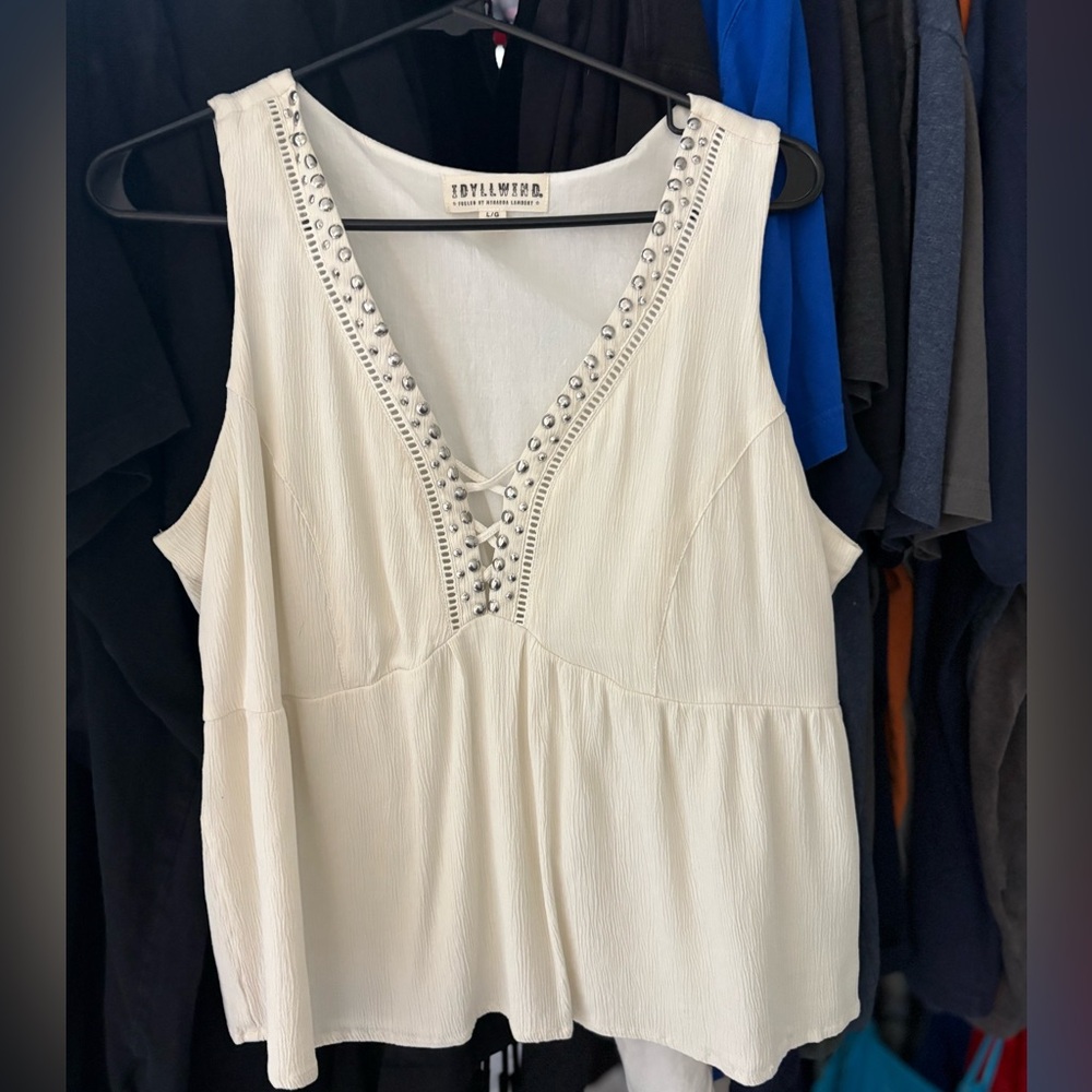 Never worn Idyllwind Cream V-Neck Tank with Stud and Lace-Up Trim